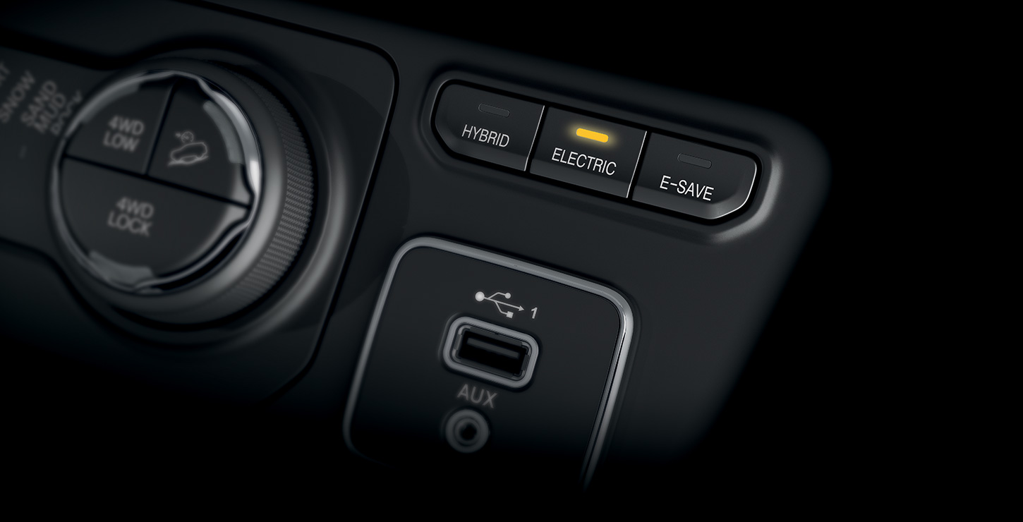 /content/dam/jeep/crossmarket/jeep-phev-3/compass-hybrid/interiors/hotspots-component/hybrid/JEEP-compass-4xe-interni-tab-02_ELECTRIC-desktop-FeatureHeroBanner-1450x740.jpg